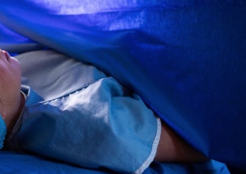 Mulher que teve intestino furado no parto em hospital de Manaus é indenizada 