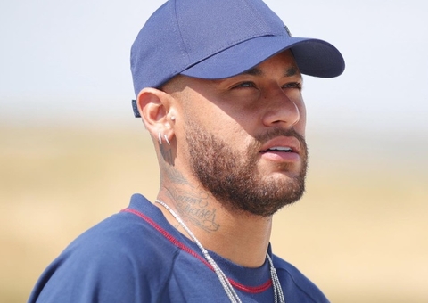 Voltaram? Neymar posta foto com Bruna Biancardi em Paris: ‘amor incondicional’