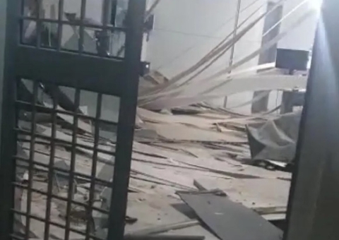 Criminosos explodem agência bancária para tentar abrir cofre mas fogem sem levar nada