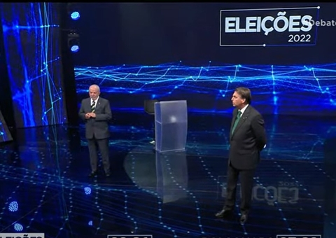 Debate: Lula questiona Bolsonaro sobre universidades e presidente fala sobre auxílio 
