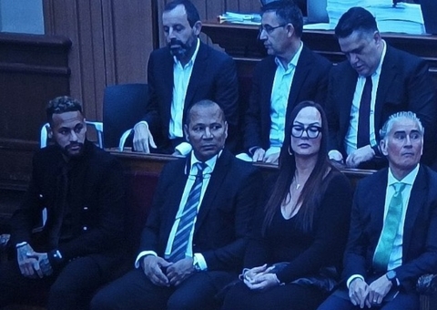 Neymar é liberado mais cedo de julgamento em Barcelona por estar cansado