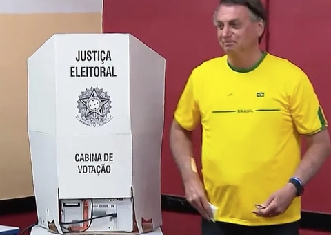 Bolsonaro volta a questionar urnas e diz que equipamentos são ultrapassados e antigos