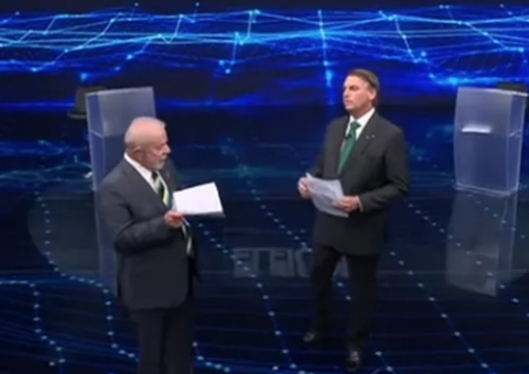 Saiba o que tinha em papel que Lula mostrou para Bolsonaro em debate