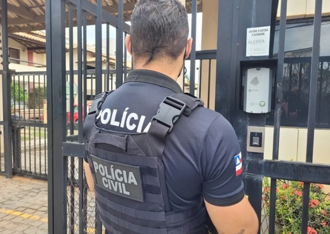 Vereador é preso após ameaçar colega parlamentar com arma durante sessão 