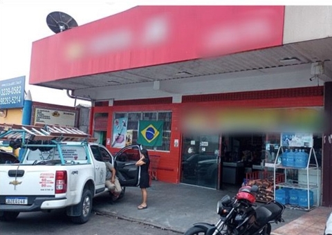 Supermercado e padaria são novamente flagrados com 'gato' de energia em Manaus