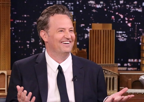Matthew Perry diz que gastou cerca de R$ 47 milhões para ficar sóbrio