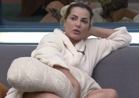 Na Fazenda, Deolane revela motivo de ter feito cirurgia íntima 