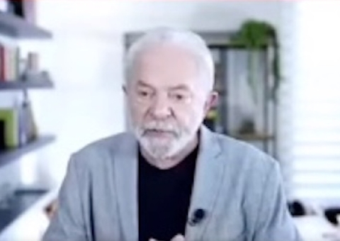 'Temos um cidadão anormal governando esse país', diz Lula em entrevista à rádio do Amazonas