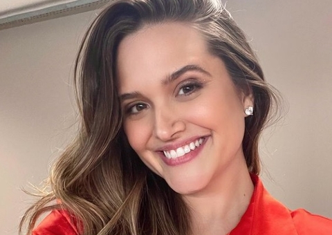 Solteira há três anos, atriz Juliana Paiva engata namoro com arquiteto 