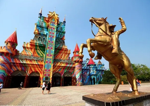 Justiça recebe 150 denúncias contra Beto Carrero por desconto para petistas na hora das eleições