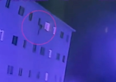 Menina de 9 anos cai do 3º andar de prédio e é salva por vizinha; vídeo