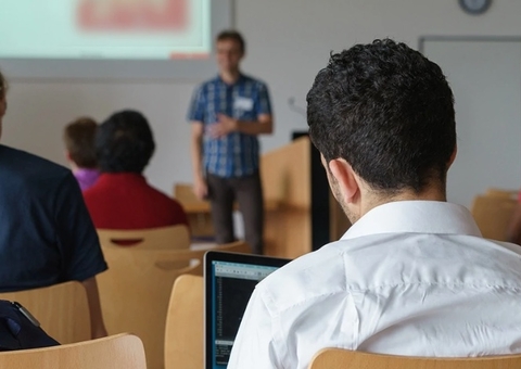 Aulões de preparação para o Enem são oferecidos em todo o Brasil