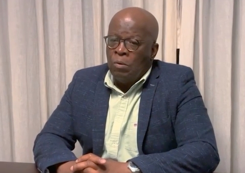 Joaquim Barbosa diz que Bolsonaro 'vem pouco a pouco destruindo a democracia'