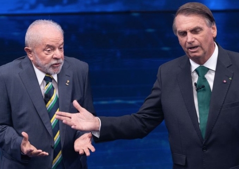 Lula também ultrapassa Bolsonaro em votação no Amazonas