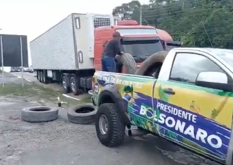 'Geram dificuldades', diz CNT sobre manifestações de caminhoneiros que bloqueia rodovias no Amazonas