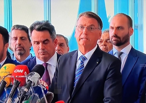 Bolsonaro diz que apoiadores não podem se manifestar igual a esquerda