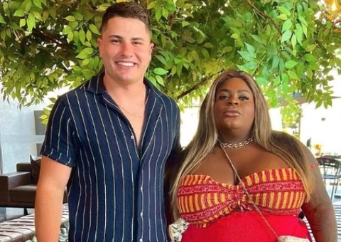 Lucas Souza, ex de Jojo Todynho, é flagrado de mãos dadas com ex-A Fazenda 