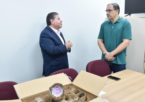 MP entrega equipamentos de controle da qualidade do ar para programa da UEA