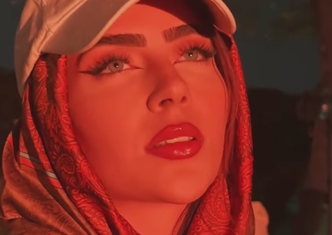 Jade Picon volta a dar ataque de estrelismo em festival