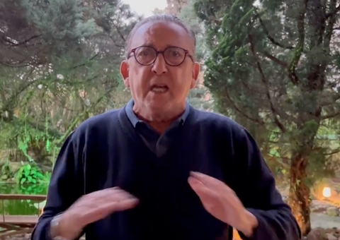 Galvão Bueno contrai covid às vésperas da Copa do Mundo e Globo muda programação às pressas