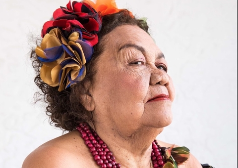 Dona Onete, rainha do carimbó chamegado, é internada na UTI em Belém