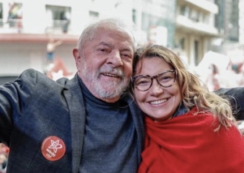 Janja detalha ao Fantástico como foi relação com Lula durante prisão no PR
