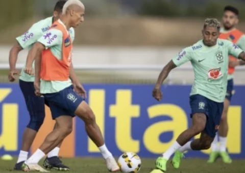 Seleção Brasileira se apresenta na Itália e fará primeiro treino para a Copa sem Neymar