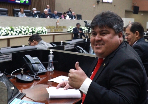 Vereadores são contra mudança que permite reeleição de David Reis como presidente da CMM