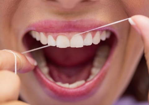 Descubra quais alimentos fazem bem aos dentes e quais evitar