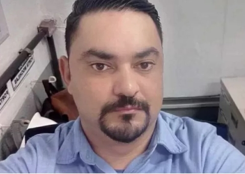 Homem bebe chá alucinógeno e mata amigo a facadas em suposto ritual de sacrifício 