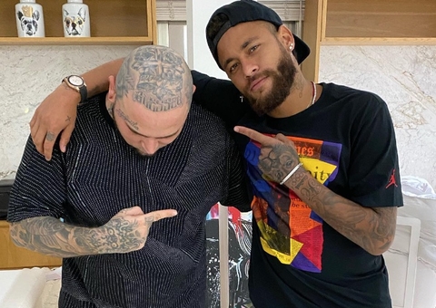 Tatuador diz que Neymar apagou tatuagem em homenagem a Bruna Marquezine e volta atrás
