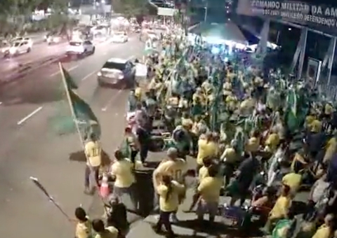 Motorista que tentou atropelar bolsonaristas na frente do CMA em Manaus é preso
