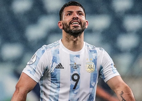 Agüero diz que foi barrado na concentração da Argentina