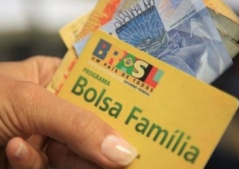 Bolsa Família: Texto da PEC da transição deve ser apresentado nesta quarta