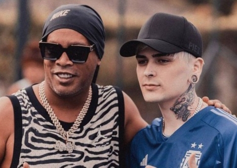 Ronaldinho Gaúcho lança hit da Copa com artista argentino; confira