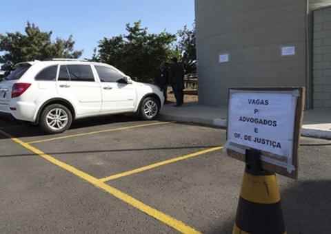 Lei que reservava vagas em estacionamento para advogados é derrubada pelo STF