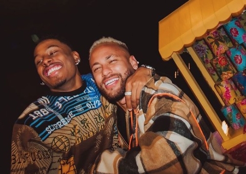 Famosos demonstram apoio à Neymar após lesão e torcem por recuperação