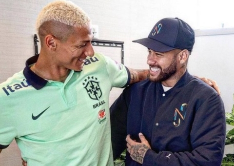 Richarlison ganha em um ano o que Neymar fatura em um mês