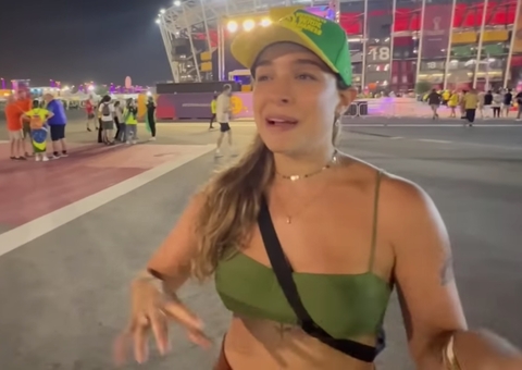 Brasileira desafia limites de costumes e vai de cropped pro Catar