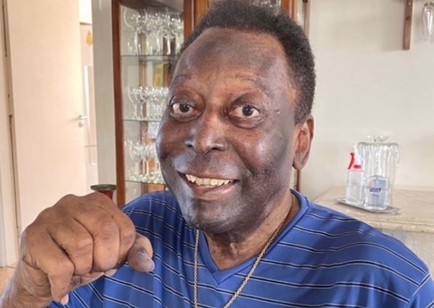 Pelé volta a ser internado em hospital de São Paulo 