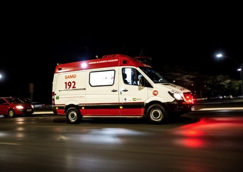 Bolsonaro veta projeto que regulamenta profissão de condutor de ambulância