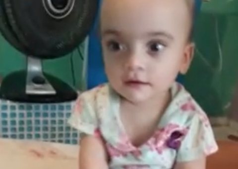 Mãe é suspeita de matar filha e mentir que bebê se engasgou