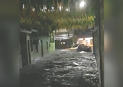 Sobe para 28 número de ocorrências registradas durante temporal em Manaus  