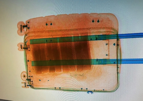 Jovens são flagradas com malas cheias de drogas no Aeroporto de Manaus