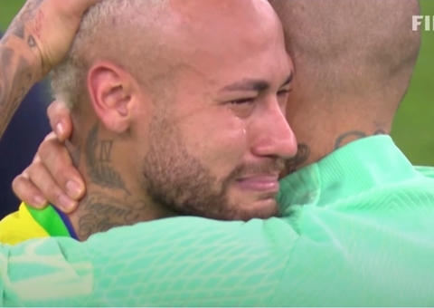 Neymar chorando após Brasil ser eliminado da Copa comove internautas 