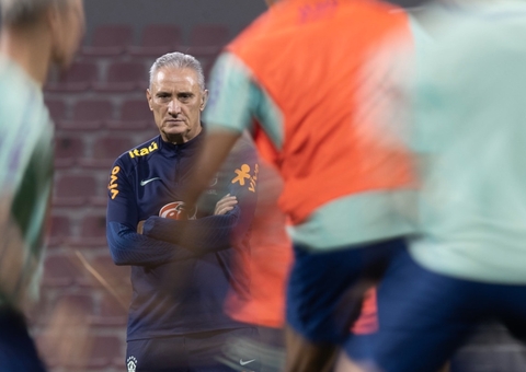 ‘Medroso não ganha Copa’: torcedores vão no Instagram de Tite e xingam técnico