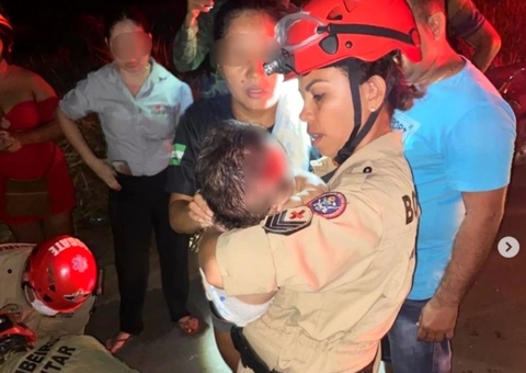 Grave acidente entre carreta e carro deixa feridos no Amazonas