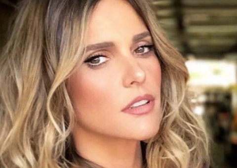 Eles cresceram! Fernanda Lima posa com os filhos gêmeos em rara aparição