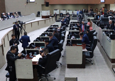 CMM aprova aumento de 15% nos salários de servidores comissionados da prefeitura