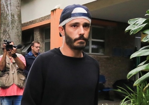 Thiago Rodrigues aparece em público pela 1ª vez após ser espancado